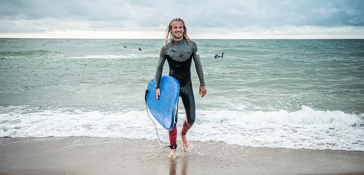 Surfer Nordvestkysten