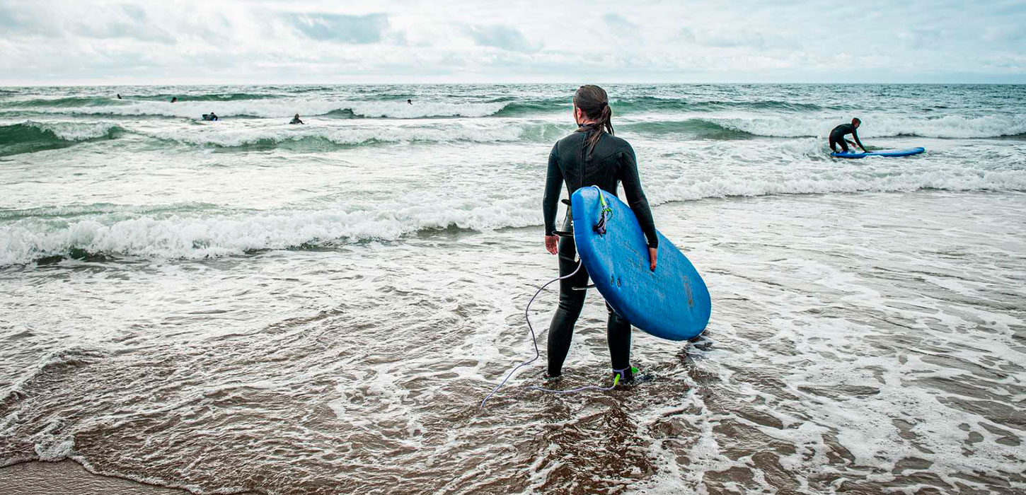 Surfer Nordvestkysten