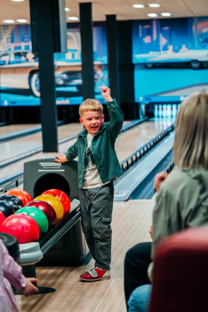 Action House - børnebowling